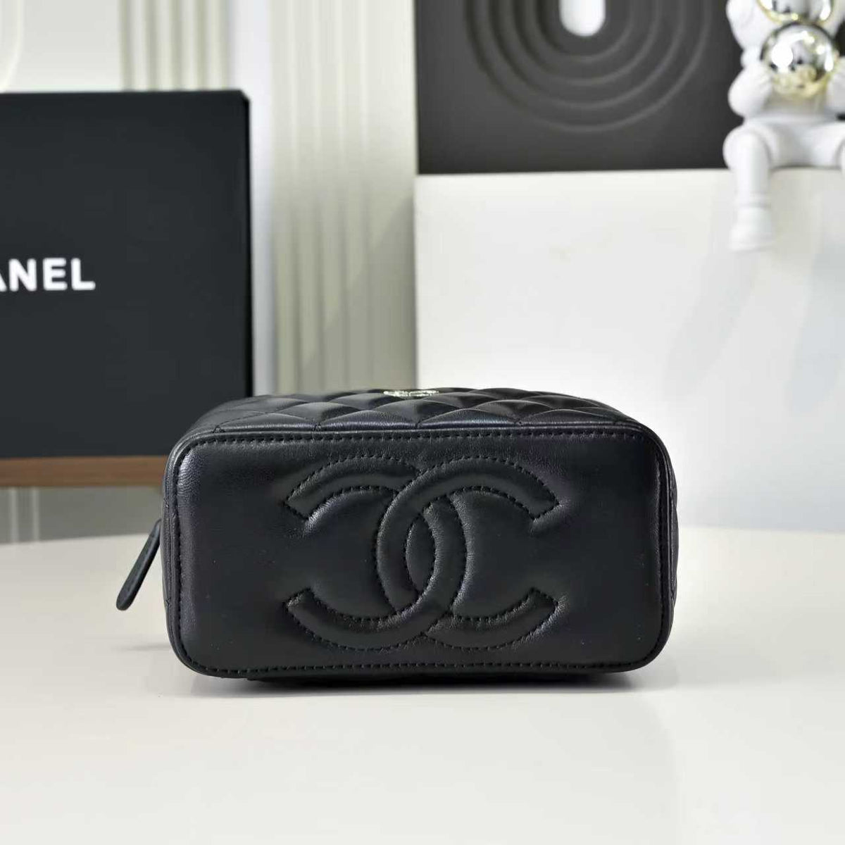 CC 26s Vanity Case Black Quilted Lambskin 286289