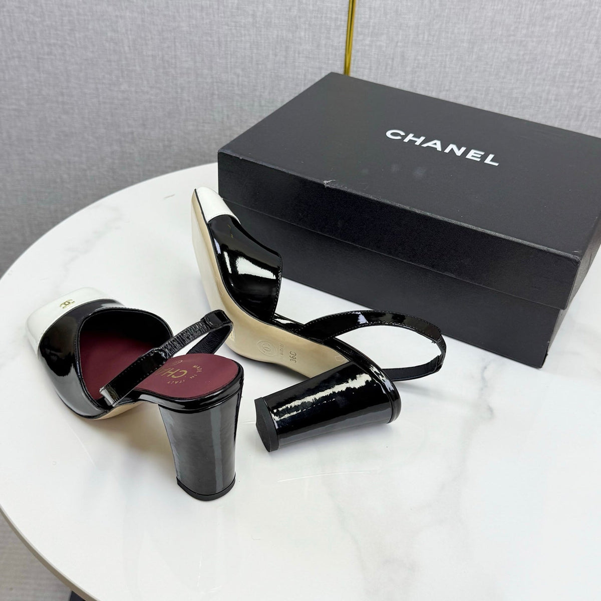 CC 25FW Square Toe Slingback Black White Patent Leather 541133